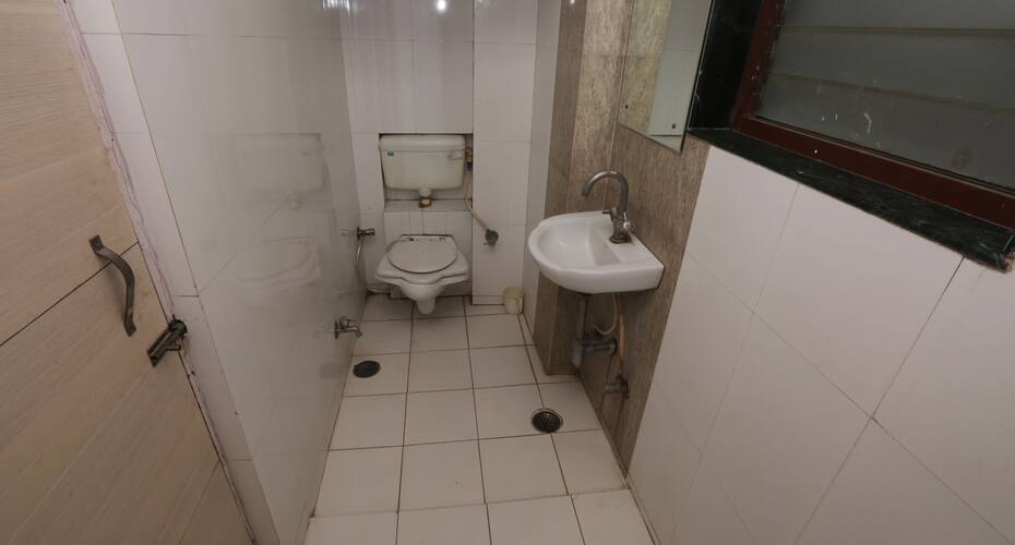 Madan Maharaj Hotel, Bhopal 4